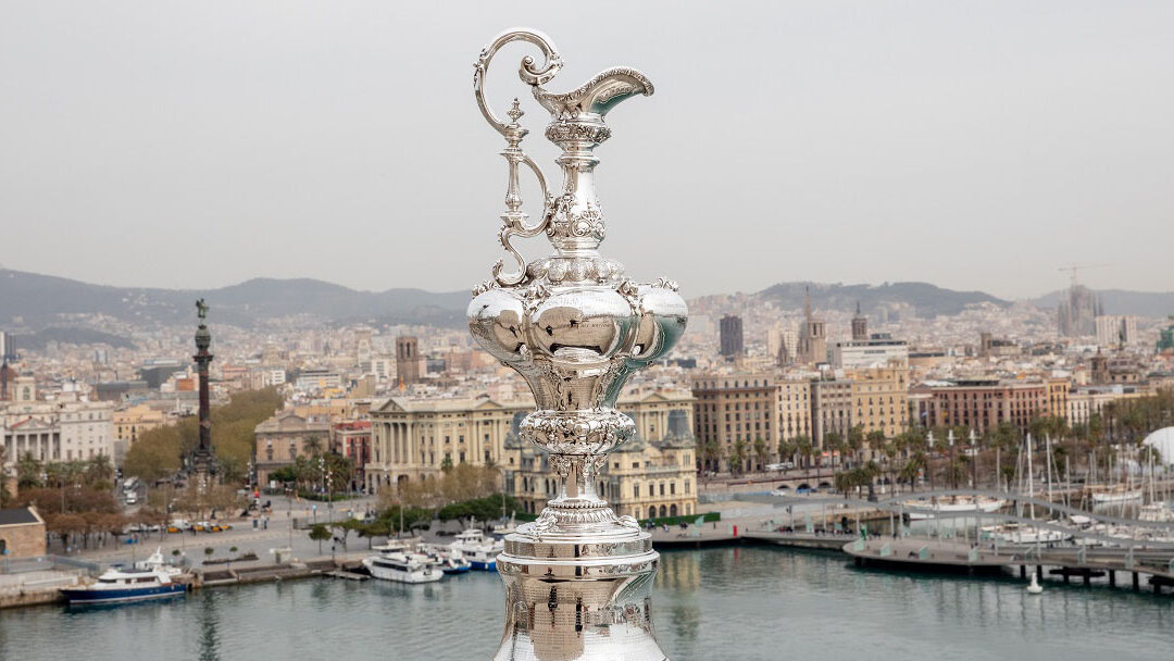 El Emirates Team New Zealand y el Royal New Zealand Yacht Squadron se complacen en anunciar que Barcelona, ​​en la región de Cataluña, será la sede anfitriona de la 37.ª America’s Cup que se celebrará en septiembre y octubre de 2024.